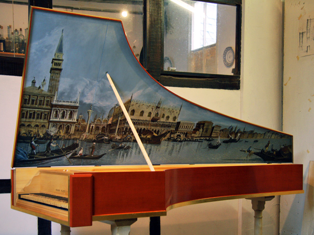 Italian Baroque Harpsichord 04