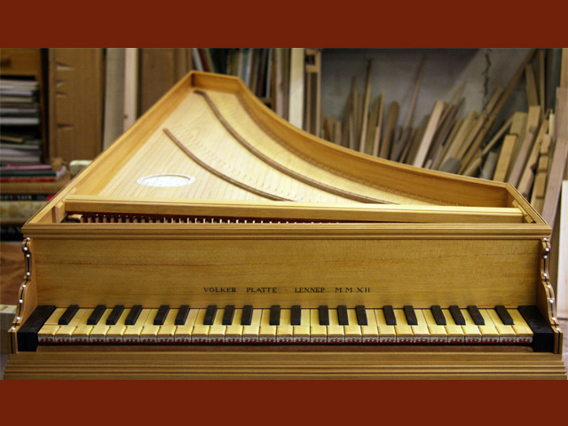 Italy Renaissance Harpsichord 04-03